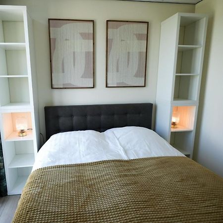 4 To 6 Persons Waterfront Villa Roelofarendsveen 外观 照片