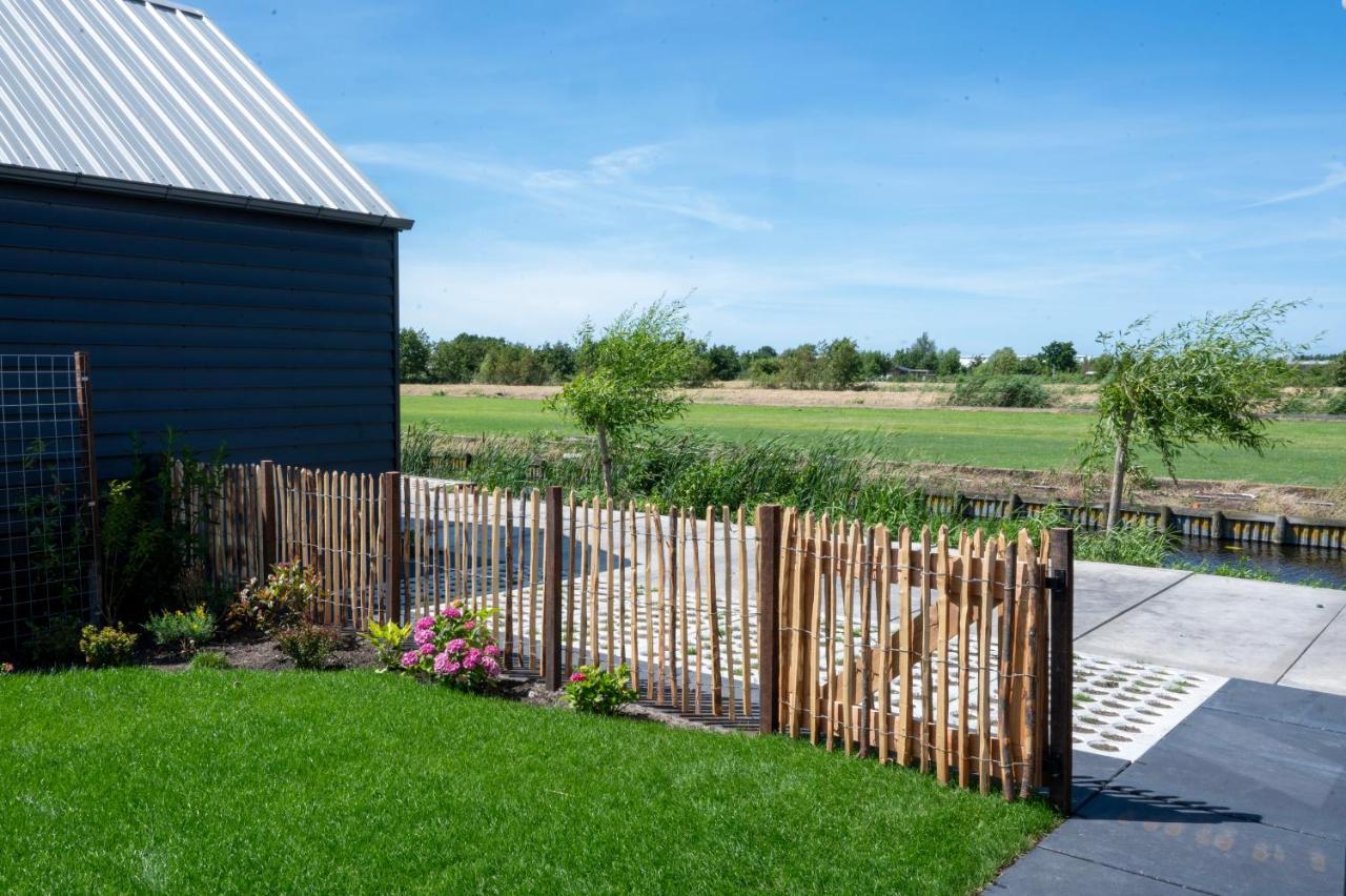 4 To 6 Persons Waterfront Villa Roelofarendsveen 外观 照片