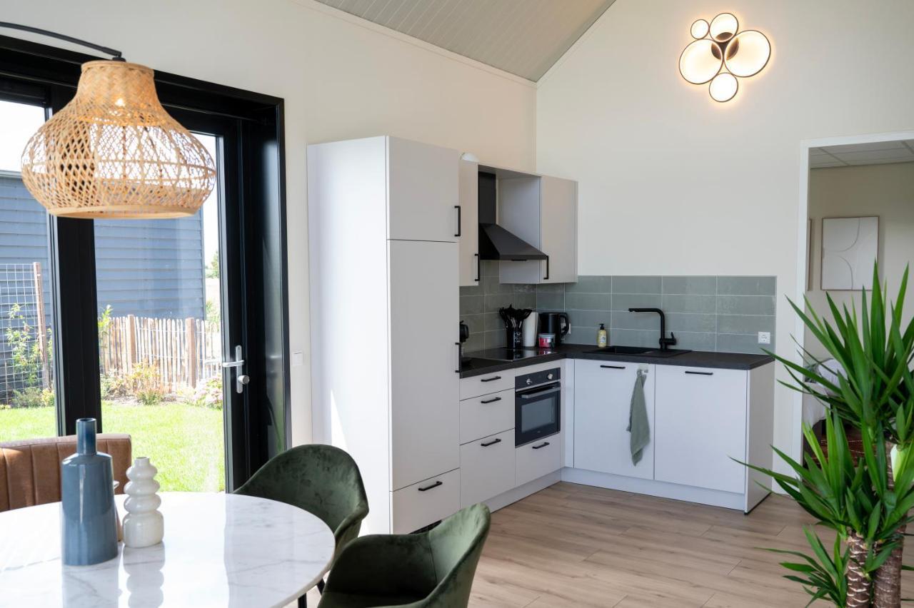 4 To 6 Persons Waterfront Villa Roelofarendsveen 外观 照片