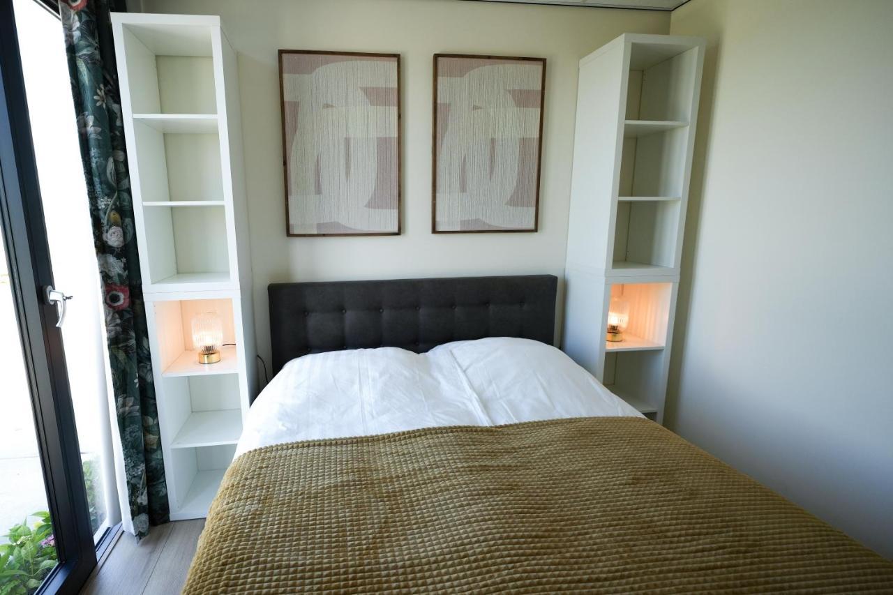 4 To 6 Persons Waterfront Villa Roelofarendsveen 外观 照片
